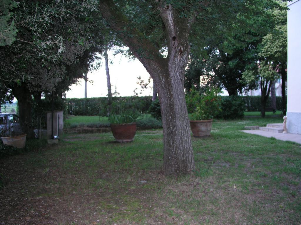Vila Borgo Iris Pietraia Exteriér fotografie